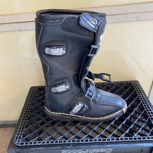 Answer Motocross Riding Boots Sz 5 Excellent Condition
